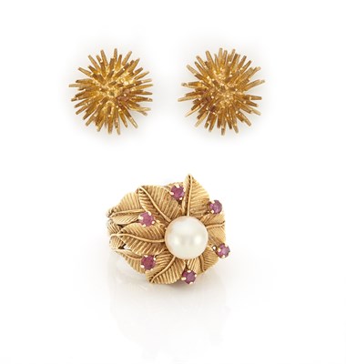 Lot 1271 - Pair of Gold Spike Earrings and Gold, Cultured Pearl and Ruby Flower Ring