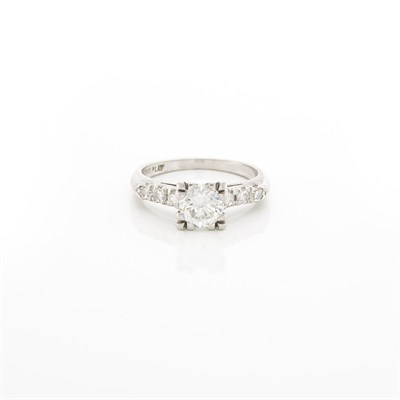 Lot 1676 - Platinum and Diamond Ring