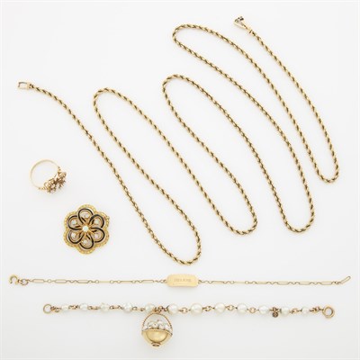 Lot 1507 - Group of Gold Jewelry