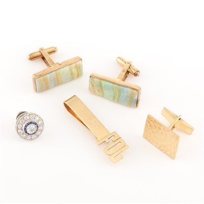 Lot 1795 - Group of Gentleman's Jewelry and Items