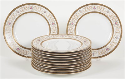 Lot 361 - Set of Twelve Hutschenreuther Gilt and Floral...