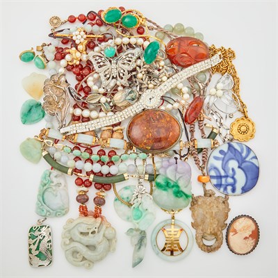 Lot 1598 - Group of Jade Jewelry