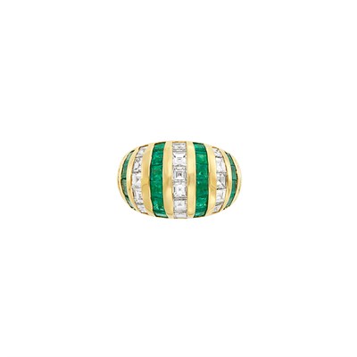 Lot 26 - Gold, Diamond and Emerald Bombé Ring