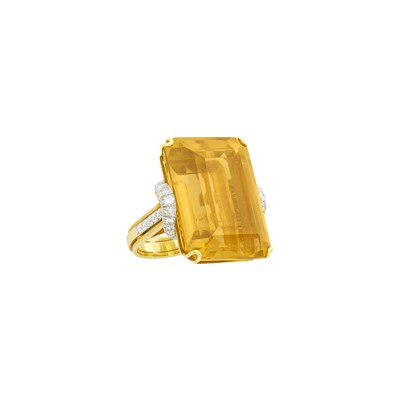 Lot 356 - Gold, Citrine and Diamond Ring