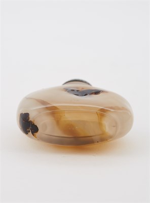 Lot 203 - Chinese Shadow Agate Snuff Bottle 18th/19th...
