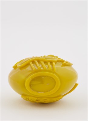 Lot 218 - Chinese Yellow Glass Snuff Bottle 19th Century...