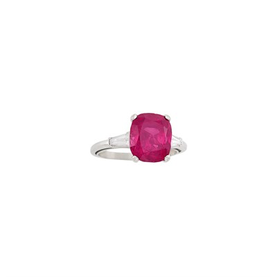 Lot 485 - Platinum, Ruby and Diamond Ring