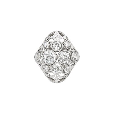 Lot 163 - Belle Époque Platinum and Diamond Ring