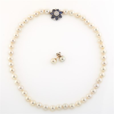 Lot 1368 - South Sea Cultured Pearl Necklace with Cabochon Sapphire and Diamond Clasp and Pair of Earrings