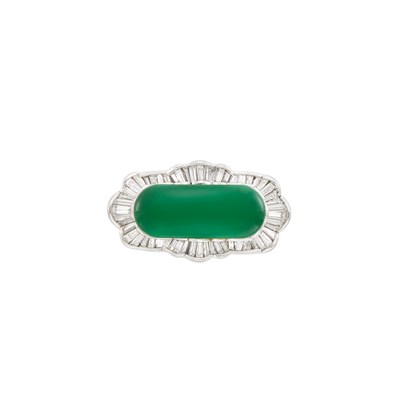 Lot 318 - Platinum, Jade and Diamond Ring