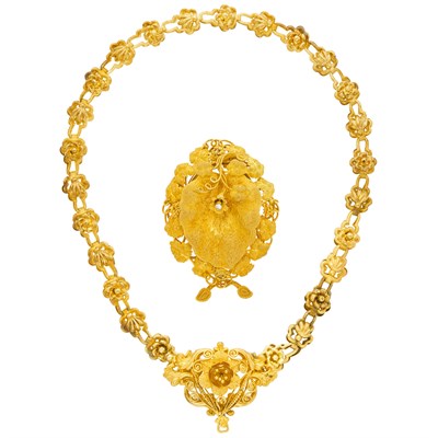 Lot 552 - Antique Gold Necklace and Brooch