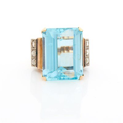 Lot 1136 - Gold, Silver, Aquamarine and Diamond Ring