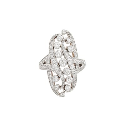 Lot 156 - Edwardian Platinum, Gold and Diamond Ring