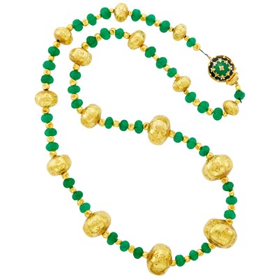 Lot 316 - Gold and Fluted Dyed Green Quartz Bead Necklace
