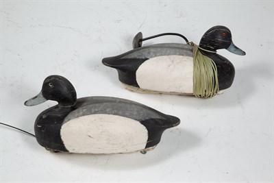 Lot 190 - PAIR OF BLUE BILL DRAKE DECOYS Two carved and...
