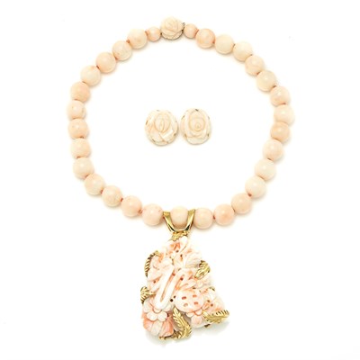 Lot 1272 - Angel Skin Coral Bead, Gold and Carved Coral Pendant-Necklace and Pair of Earclips
