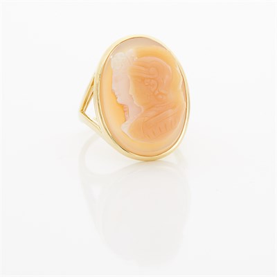Lot 1296 - Gold and Carnelian Cameo Ring