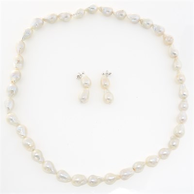 Lot 1018 - Baroque Freshwater Pearl Necklace and Pair of Pendant-Earrings