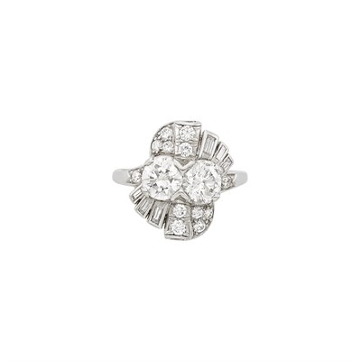 Lot 539 - Platinum and Diamond Ring