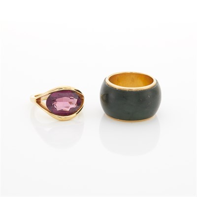 Lot 1101 - Gold and Amethyst Ring and Jade Band Ring