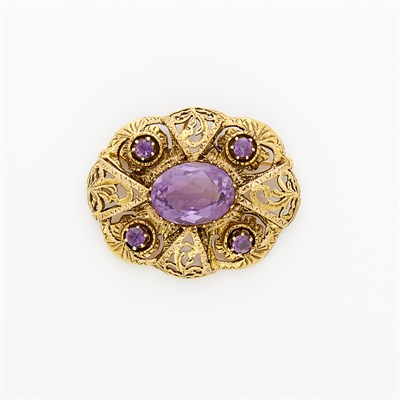 Lot 1088 - Gold and Amethyst Pendant-Brooch