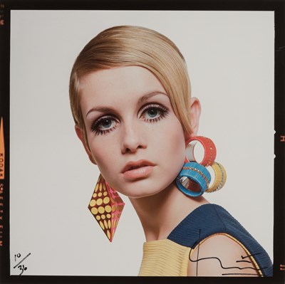 Lot 76 - STERN, BERT (1929-2013) Twiggy, 1960s, printed...