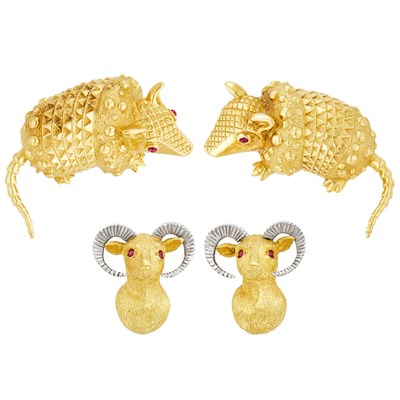 Lot 478 - Pair of Gold and Cabochon Ruby Armadillo Cufflinks and Two-Color Gold and Ruby Ram's Head Cufflinks