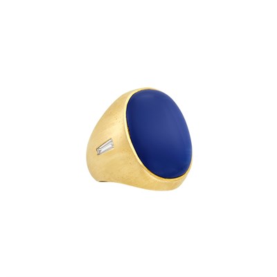 Lot 1259 - Gentleman's Gold and Cabochon Sapphire Ring