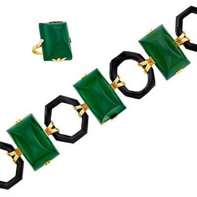 Lot 618 - Gold, Green and Black Onyx and Black Enamel Bracelet and Ring