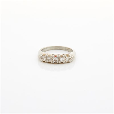 Lot 1250 - Platinum and Diamond Ring