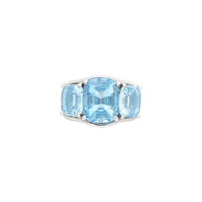 Lot 598 - Platinum and Aquamarine Ring, Verdura