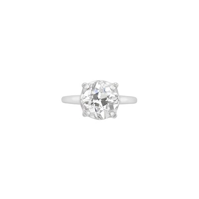 Lot 509 - White Gold and Diamond Ring