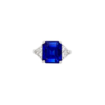 Lot 817 - Platinum, Sapphire and Diamond Ring