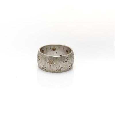 Lot 1440 - Platinum and Diamond Band Ring