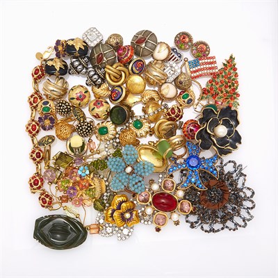Lot 1811 - Group of Costume Jewelry