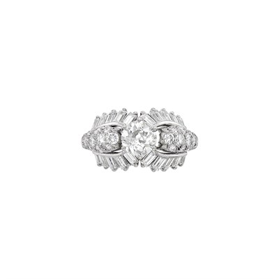 Lot 232 - Platinum and Diamond Ring