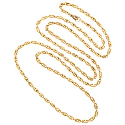 Lot 573 - Long Antique Gold Chain Necklace