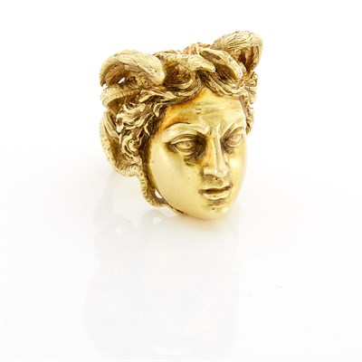 Lot 1611 - Gold Medusa Ring, Buccellati