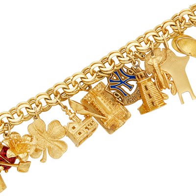 Lot 30 - Gold Charm Bracelet