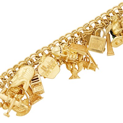 Lot 681 - Gold Charm Bracelet