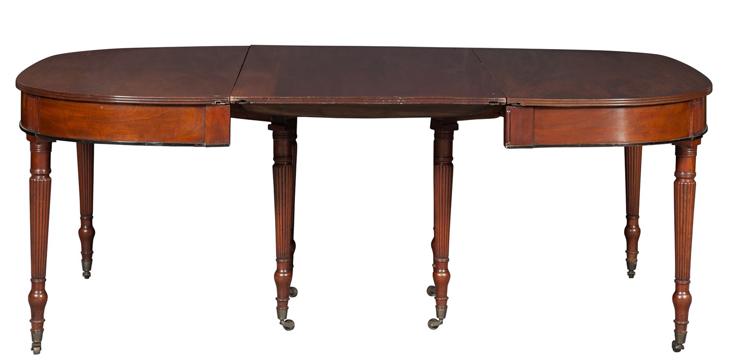 Lot 264 - Federal Mahogany Dining Table First quarter...
