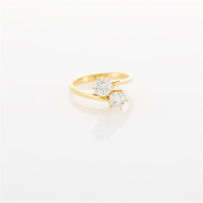 Lot 33 - Gold and Diamond Bypass Ring