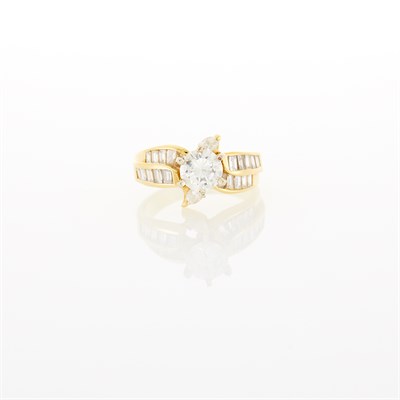 Lot 199 - Gold and Diamond Ring