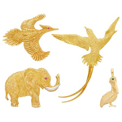 Lot 227 - Three Gold Animal and Bird Brooches and Pendant