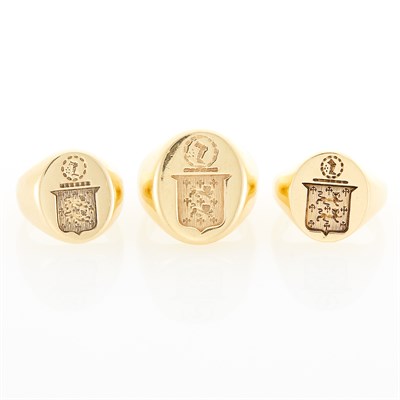 Lot 29 - Three Gold Seal Rings
