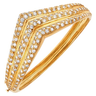 Lot 21 - Gold and Diamond Bangle Bracelet