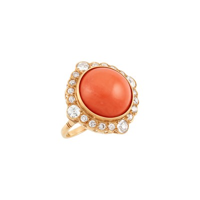 Lot 161 - Gold, Coral and Diamond Ring