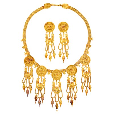 Lot 127 - Gold and Ruby Fringe Necklace and Pair of Pendant-Earclips