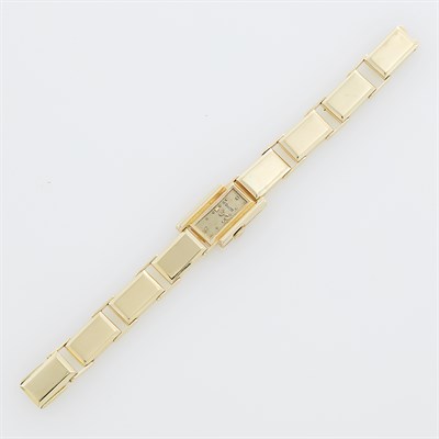 Lot 83 - LeCoultre Gold Wristwatch