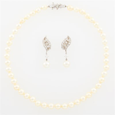 Lot 177 - Pair of White Gold, Cultured Pearl and Diamond Pendant-Earrings and Cultured Pearl Necklace with Diamond Clasp